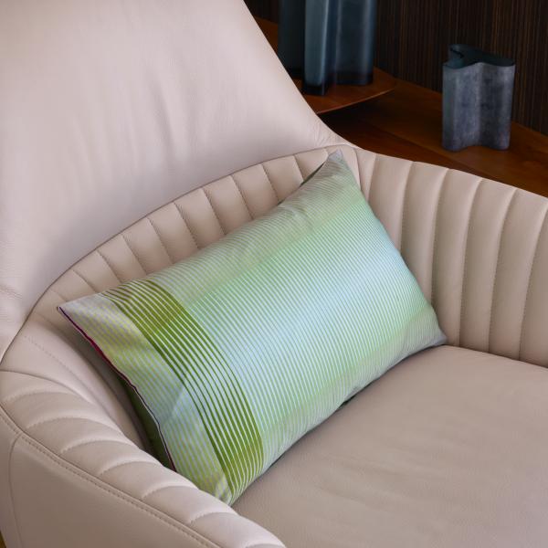 CUSHION: VIBRATION Ligne Roset