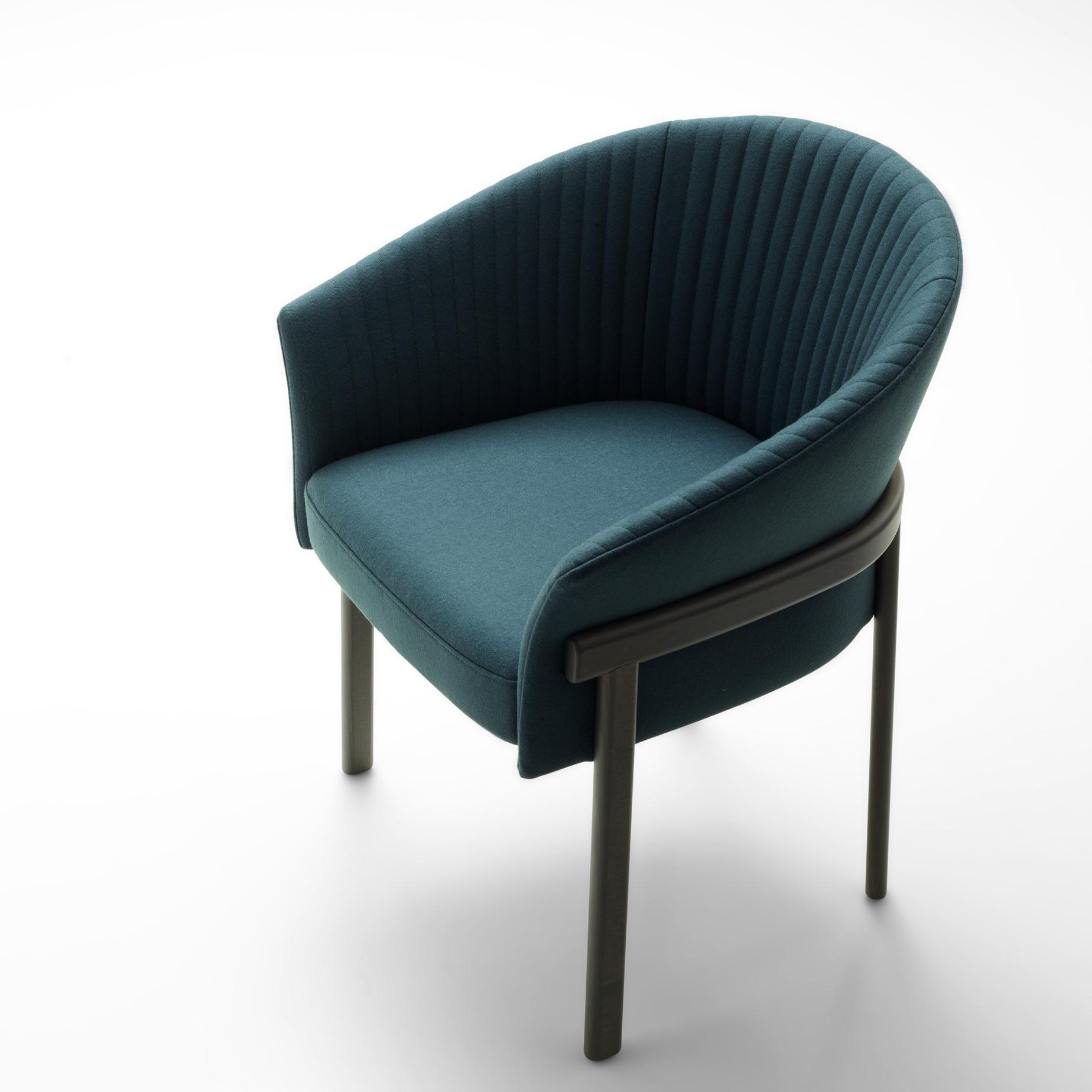 Vierde Altaar jungle VALMY, Chairs from Designer : Ramy Fischler | Ligne Roset Official Site