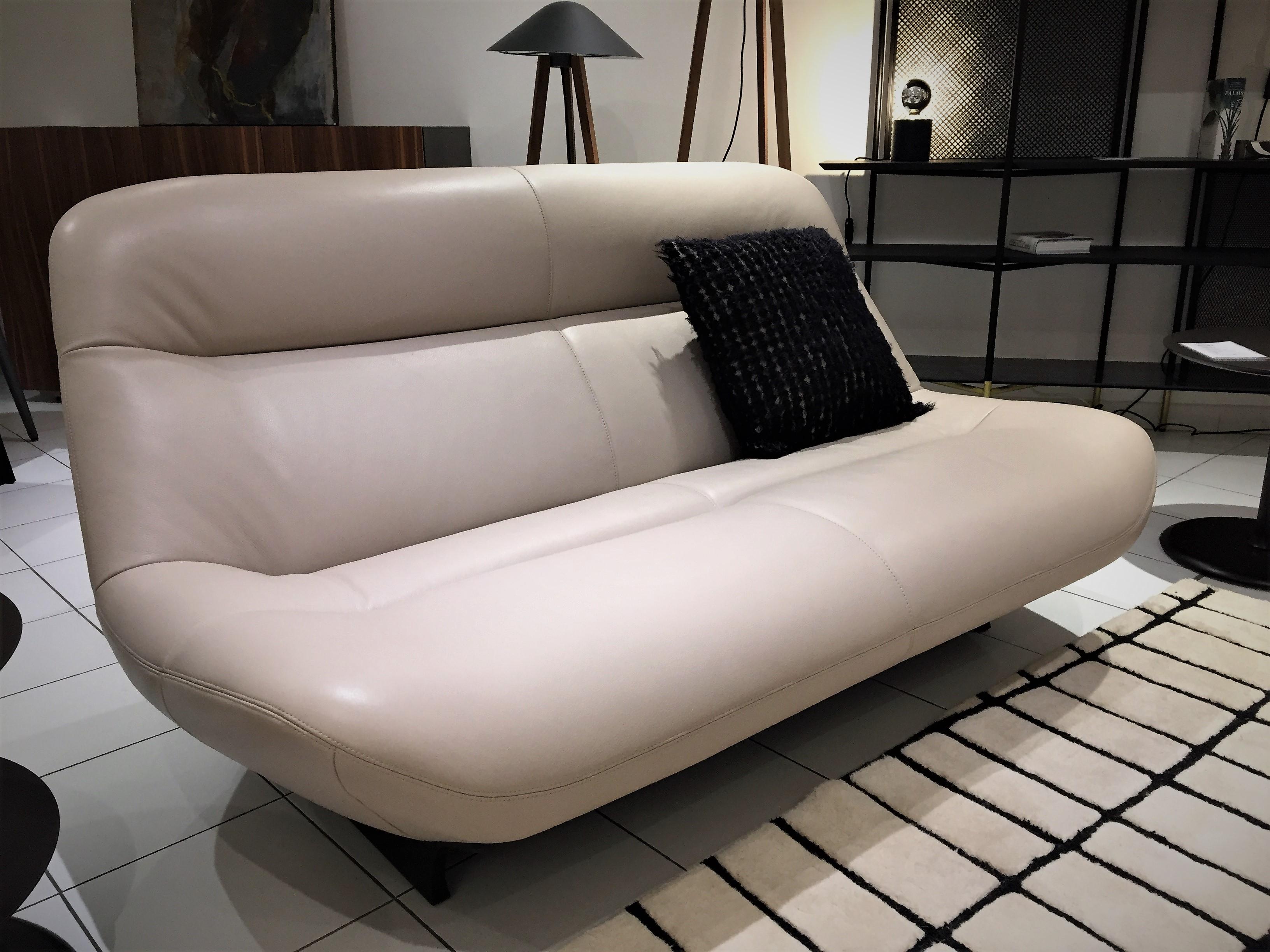 Poltrone Et Sofa Saint Laurent Du Var